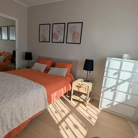 Lovely Casa Del Sol Close To The And Puerto Marina Apartment