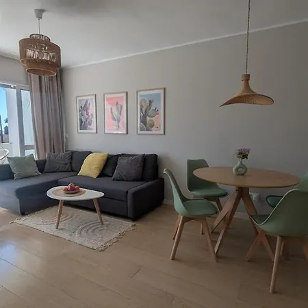 Lovely Casa Del Sol Close To The And Puerto Marina Benalmadena